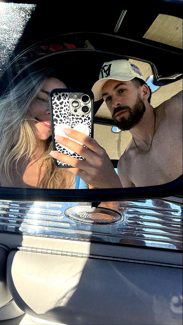 meelahrobbins image ~ Altpins