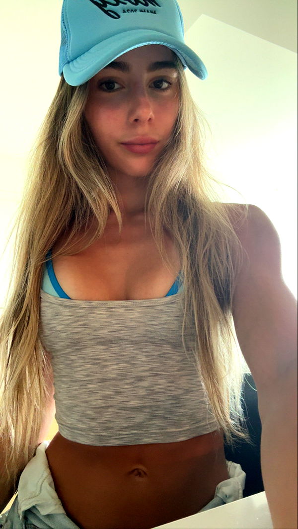 meelahrobbins image ~ Altpins