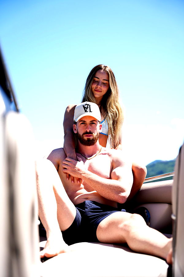 meelahrobbins image ~ Altpins