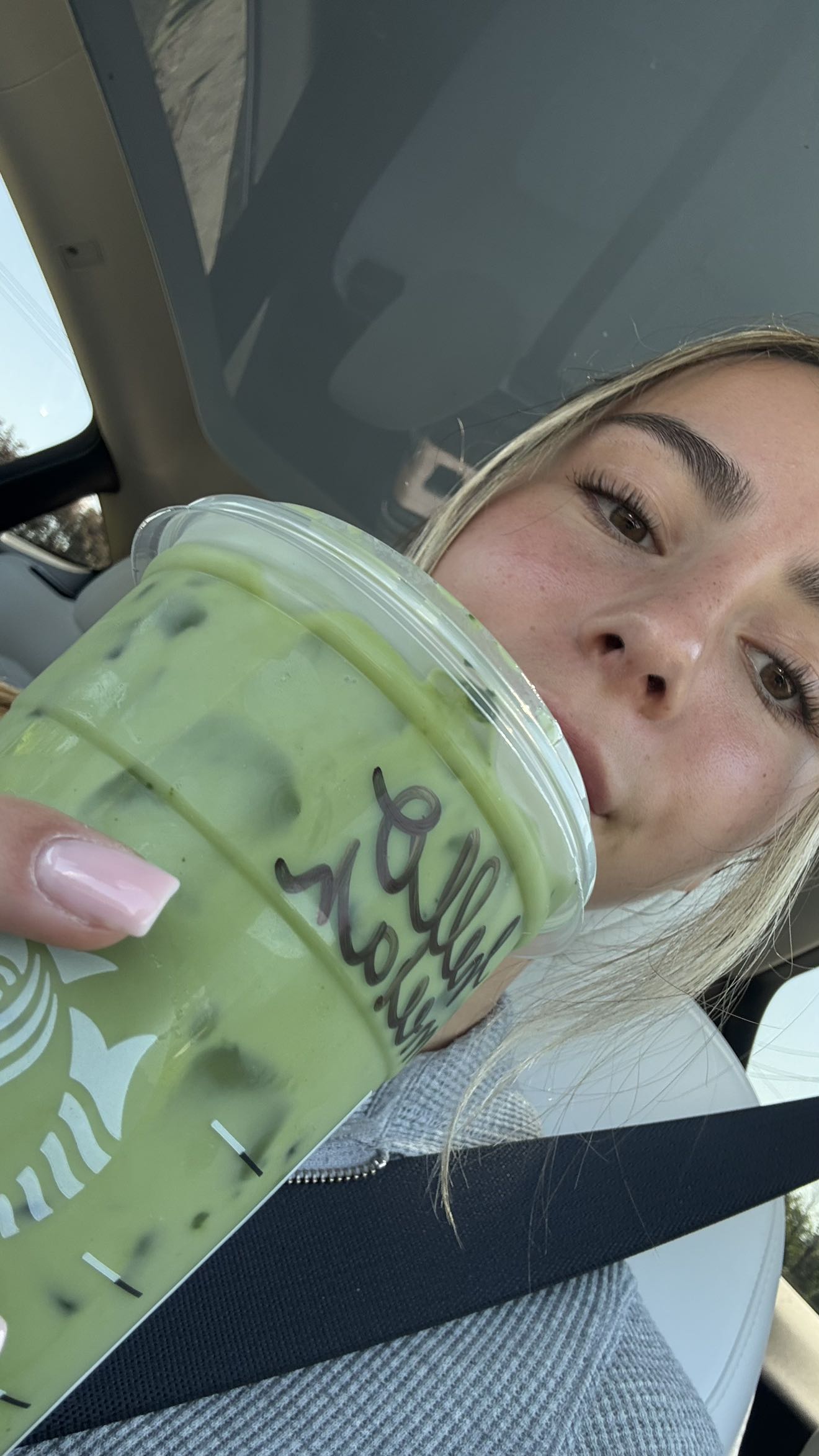 meelahrobbins snapchat image archive image