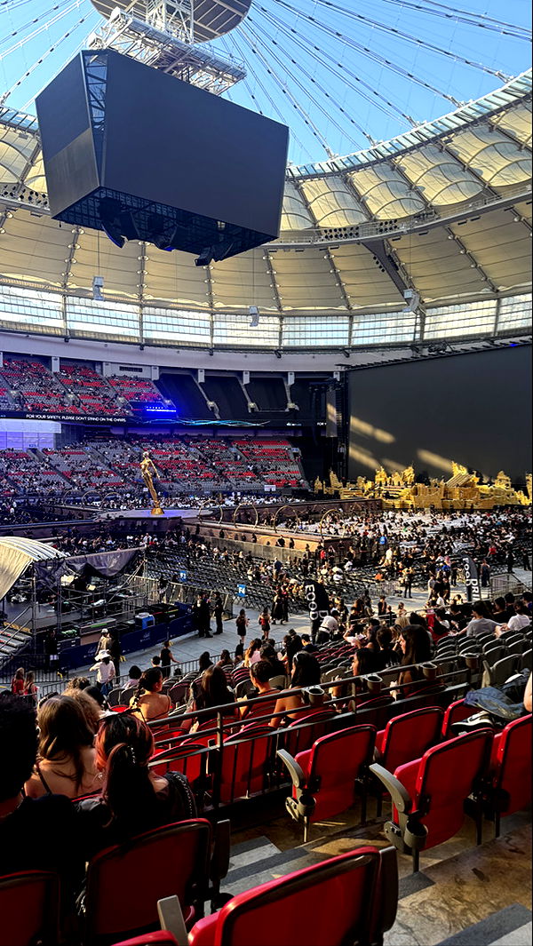 meelahrobbins image ~ Altpins