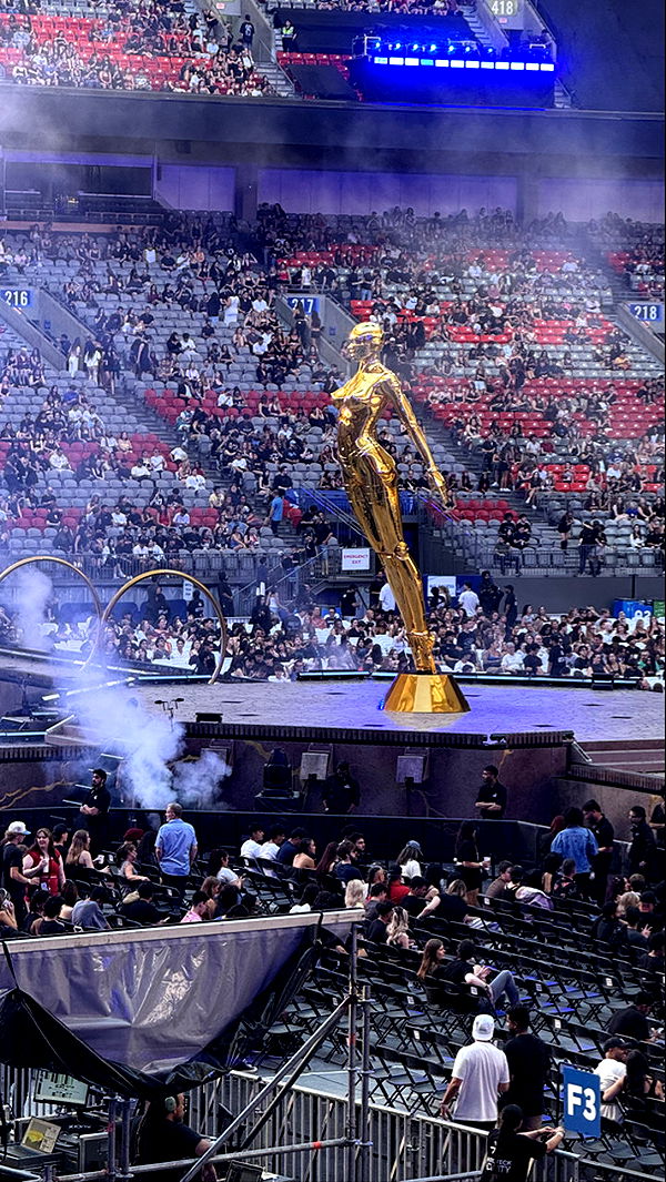 meelahrobbins image ~ Altpins