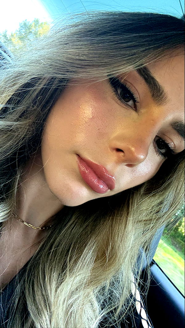 meelahrobbins image ~ Altpins