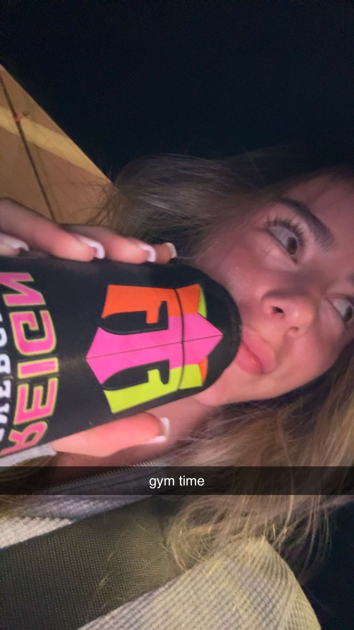 meelahrobbins snapchat image archive image