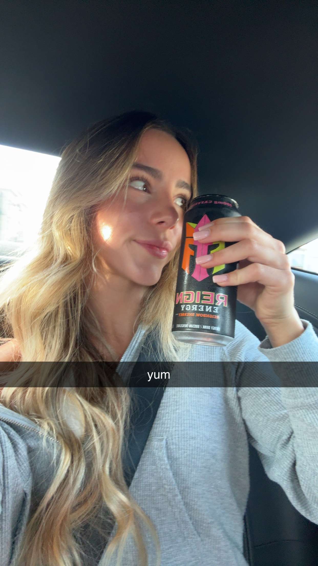 meelahrobbins snapchat image archive image