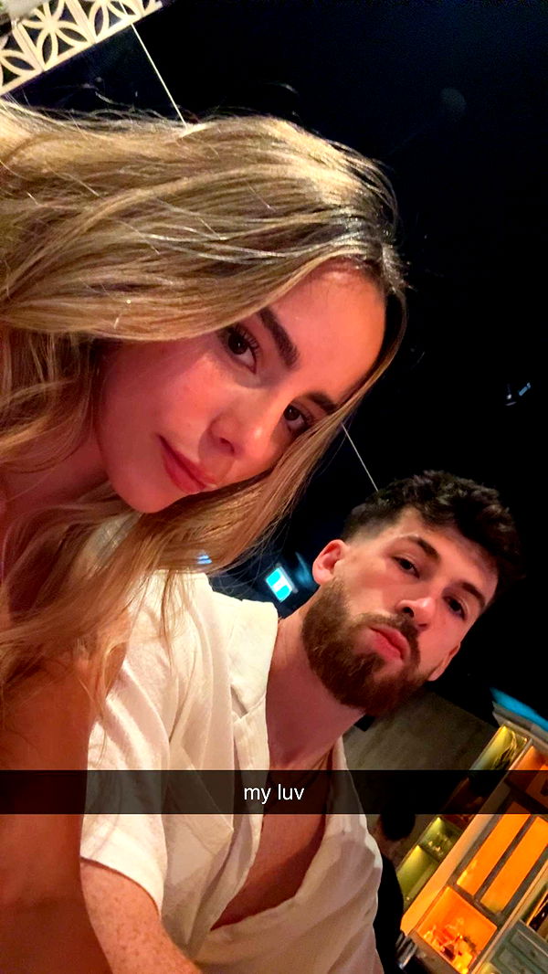 meelahrobbins image ~ Altpins