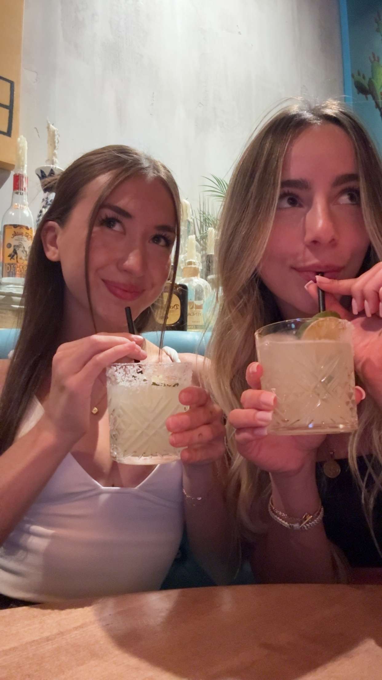 meelahrobbins snapchat image archive image