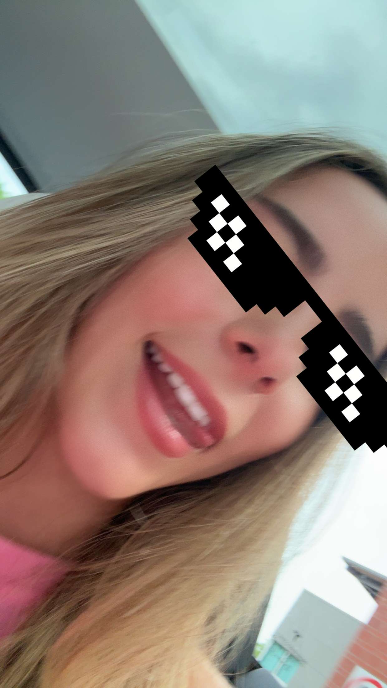 meelahrobbins snapchat image archive image