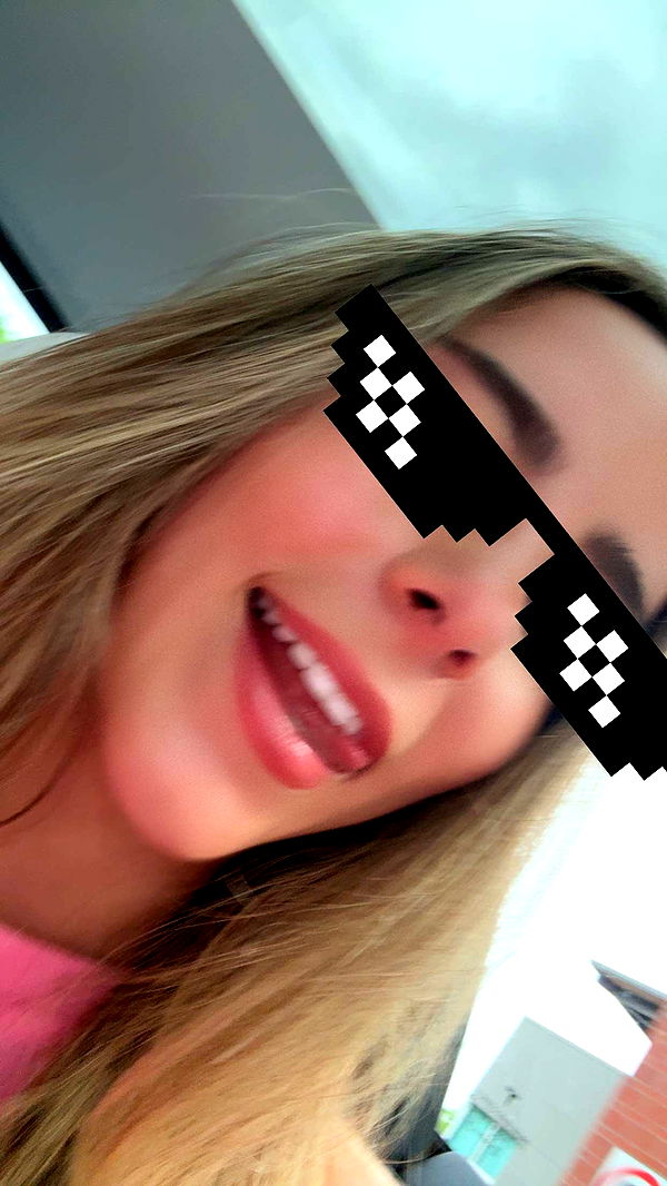 meelahrobbins image ~ Altpins