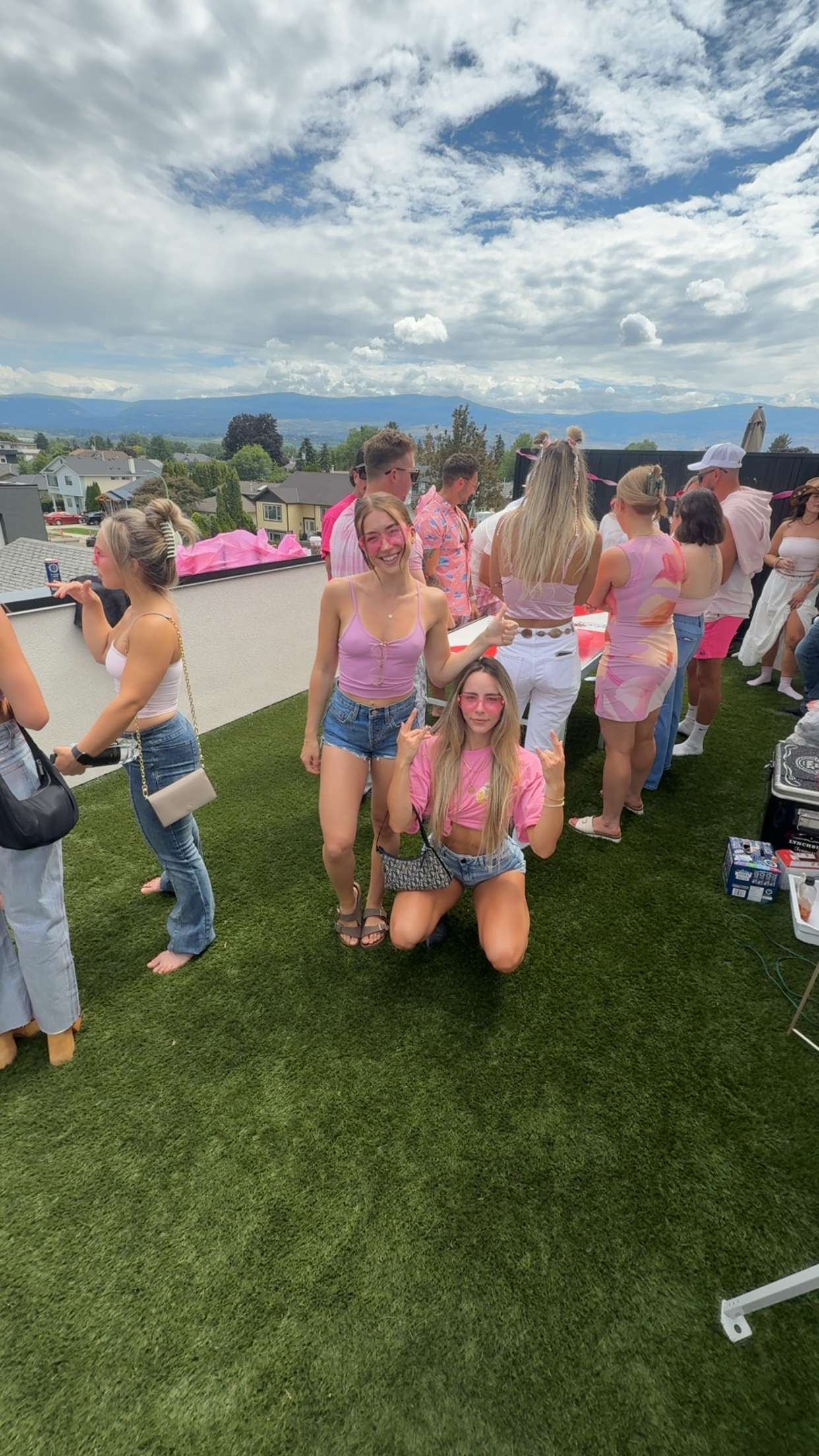 meelahrobbins snapchat image archive image