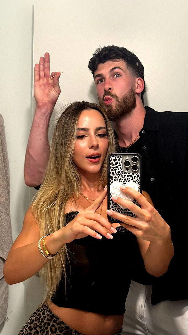 meelahrobbins image ~ Altpins