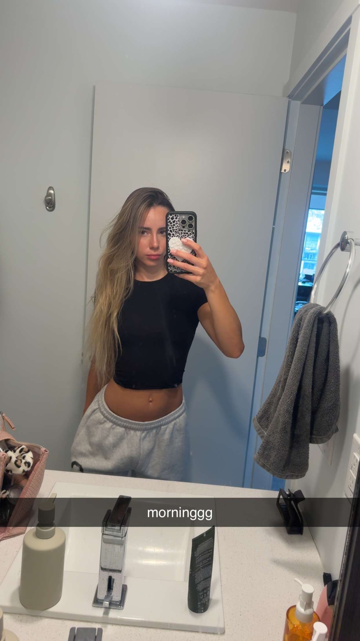 meelahrobbins snapchat image archive image