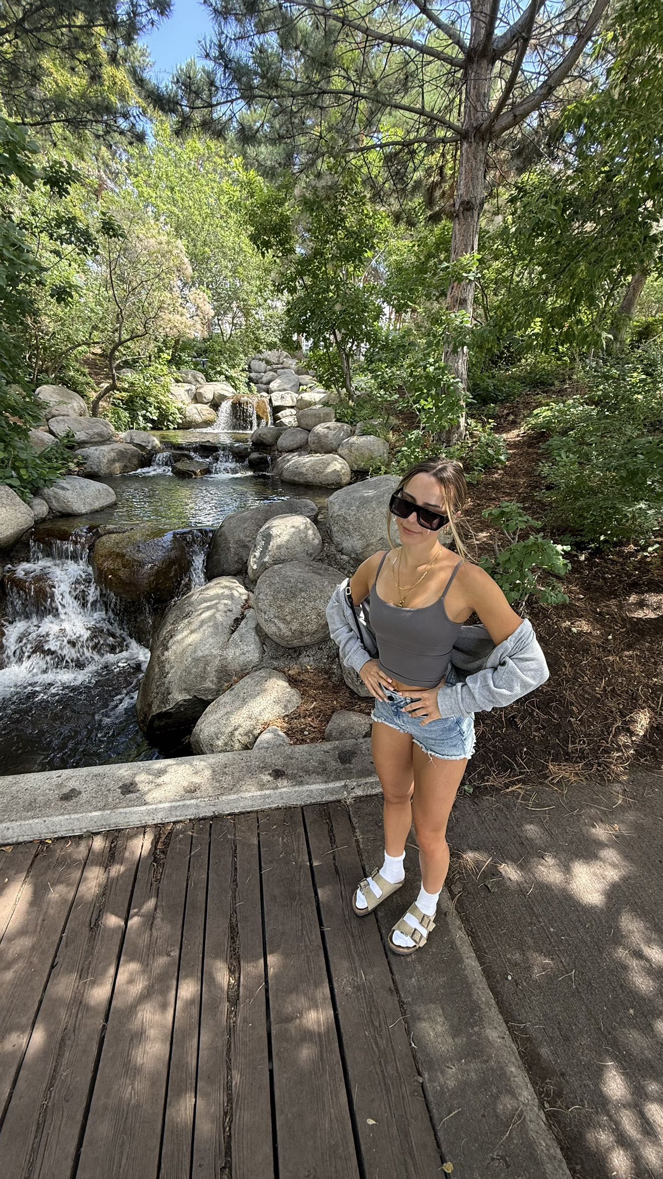 meelahrobbins snapchat image archive image