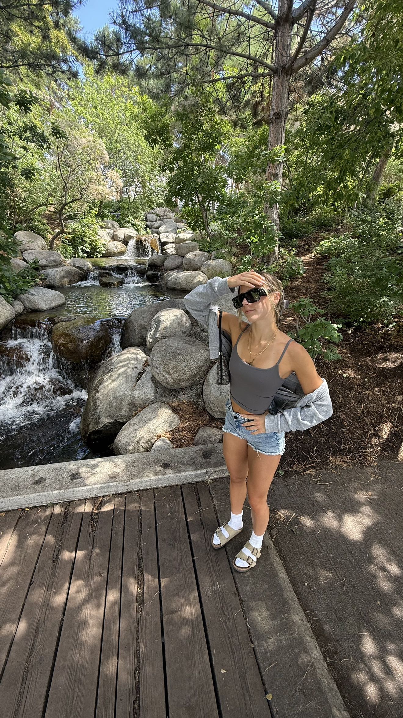 meelahrobbins snapchat image archive image