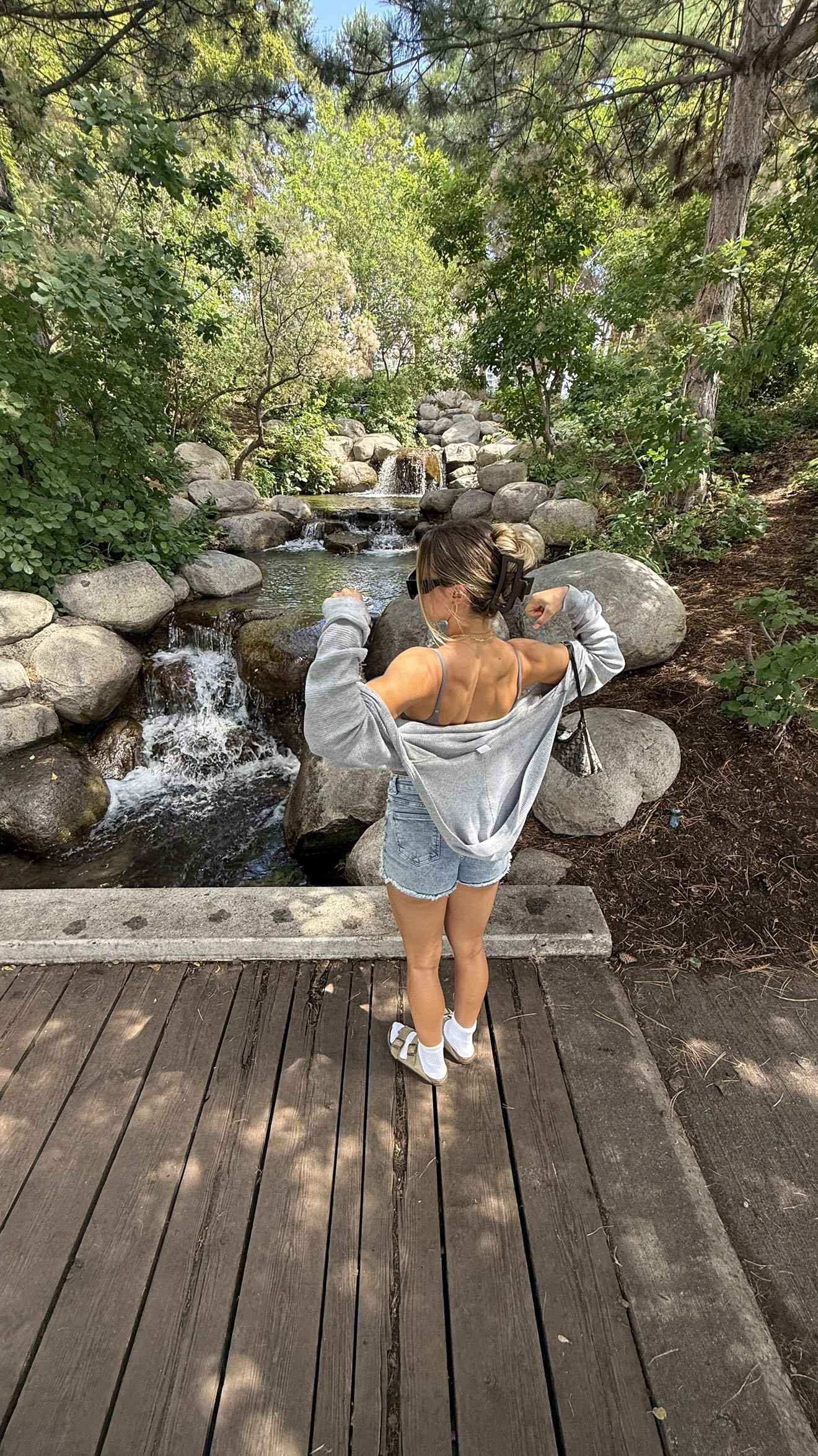 meelahrobbins snapchat image archive image