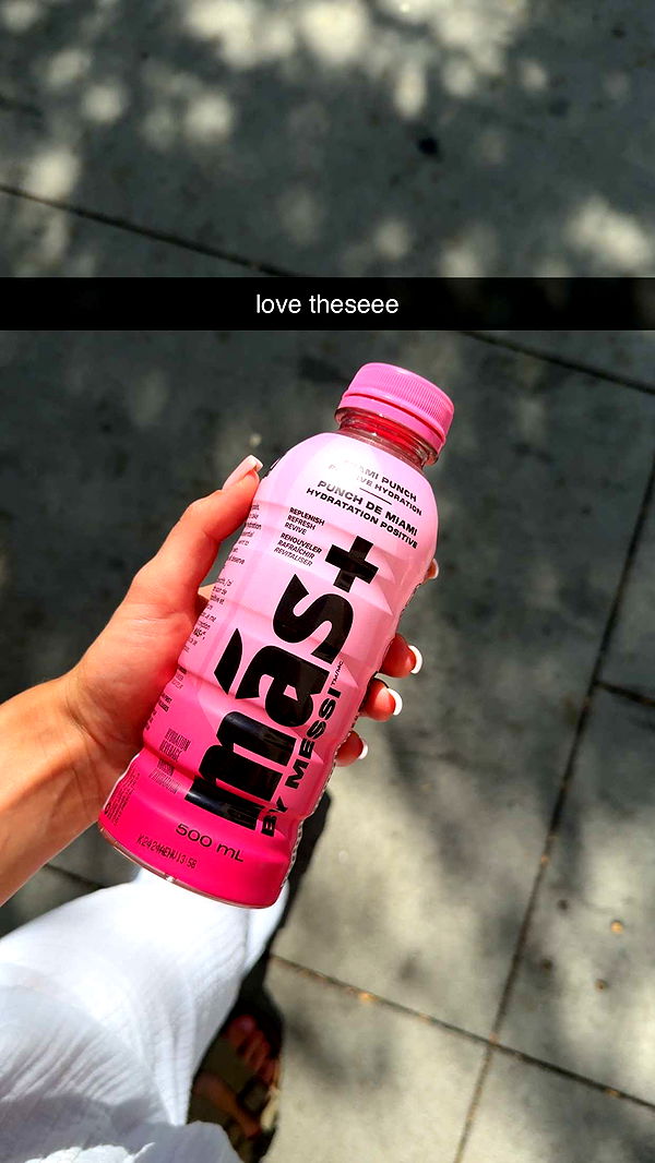 meelahrobbins image ~ Altpins