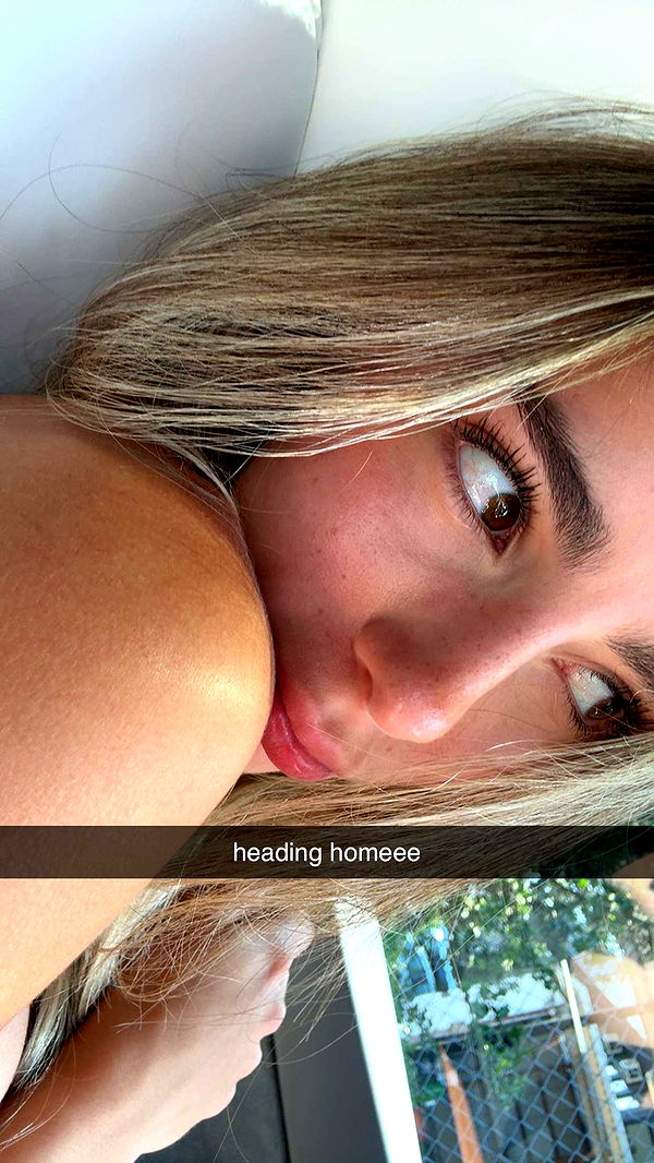 meelahrobbins image ~ Altpins