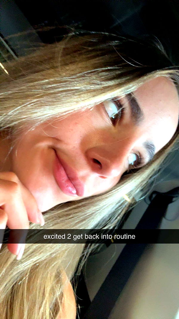 meelahrobbins image ~ Altpins