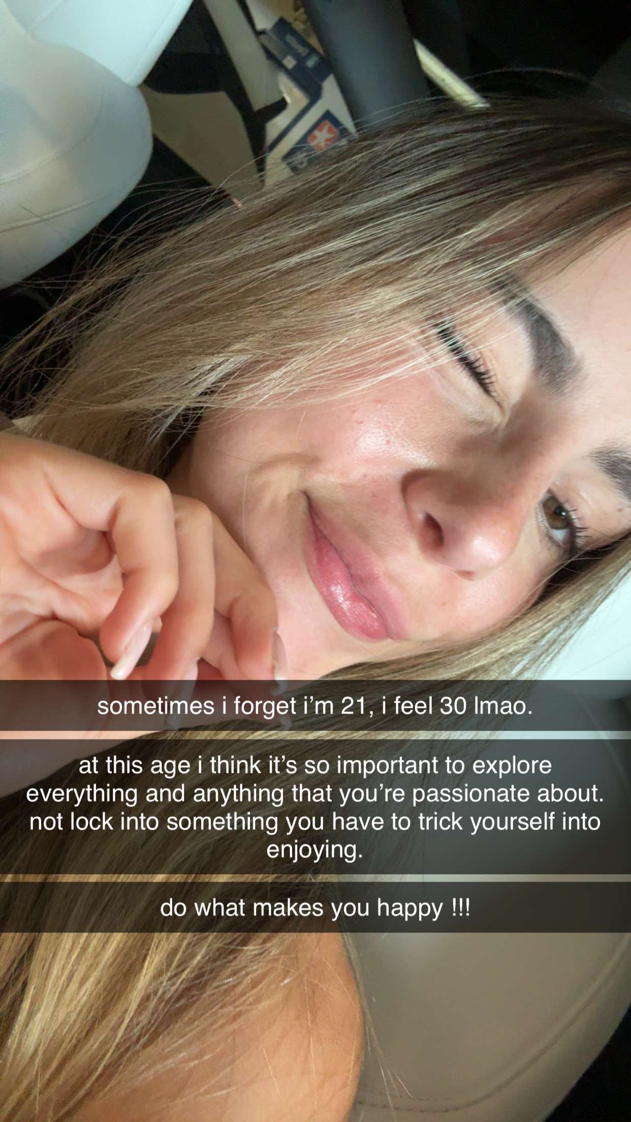 meelahrobbins snapchat image archive image