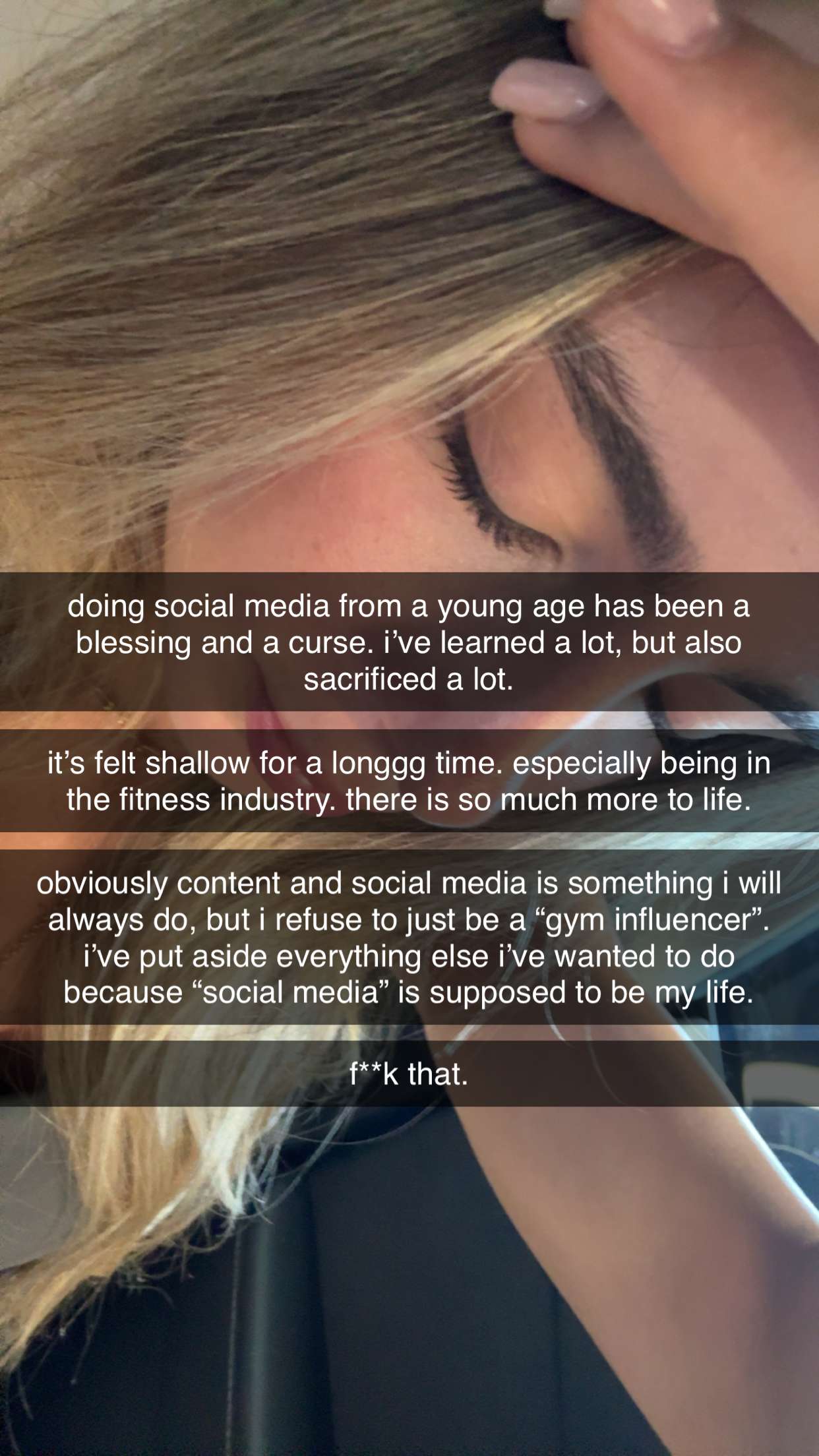 meelahrobbins snapchat image archive image