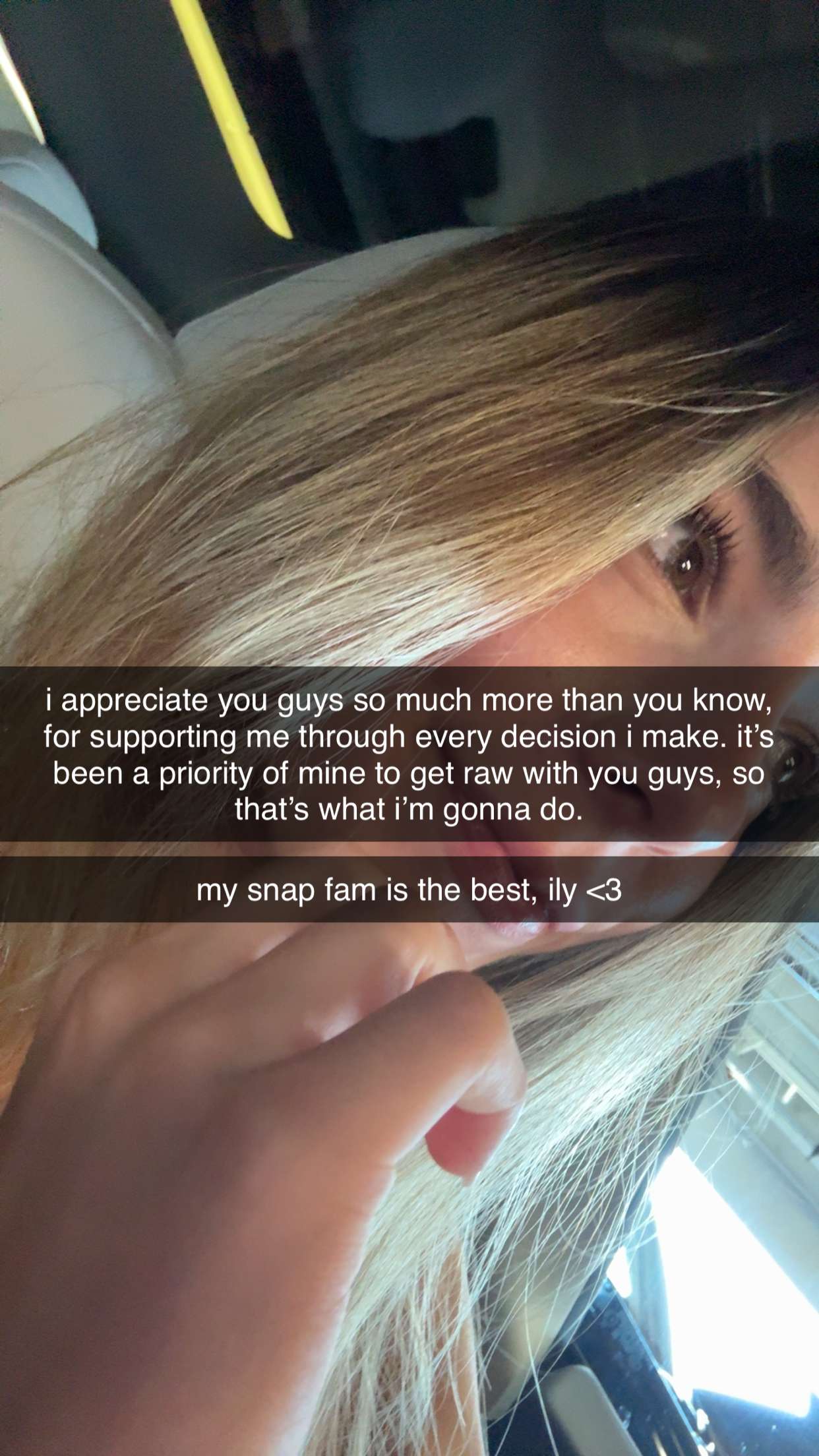 meelahrobbins snapchat image archive image