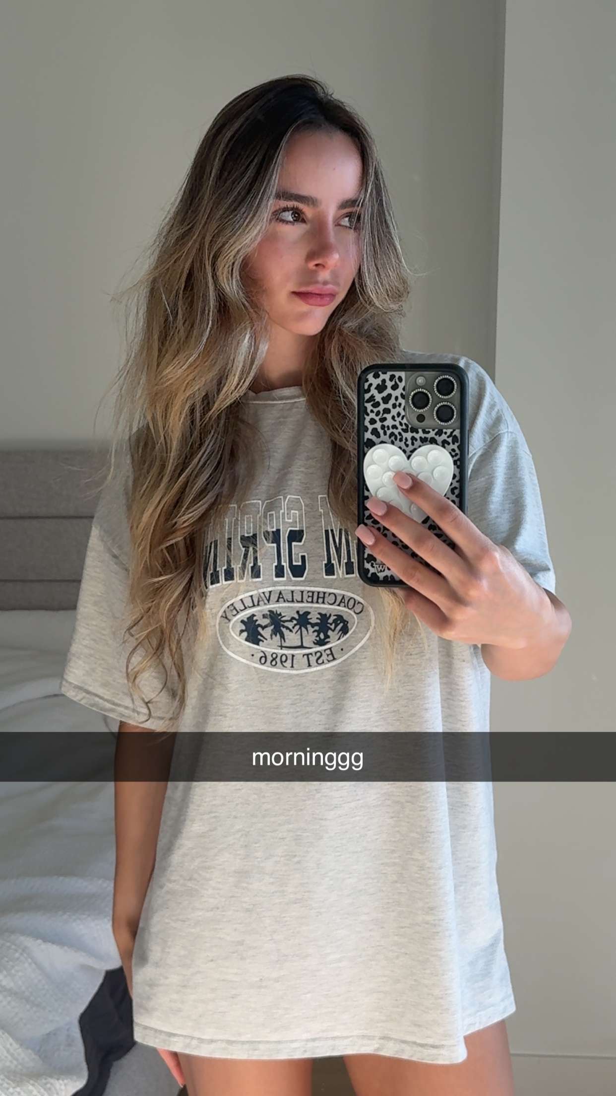 meelahrobbins snapchat image archive image