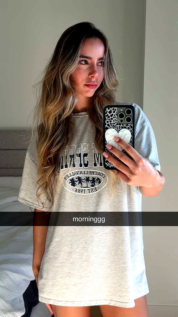 meelahrobbins image ~ Altpins