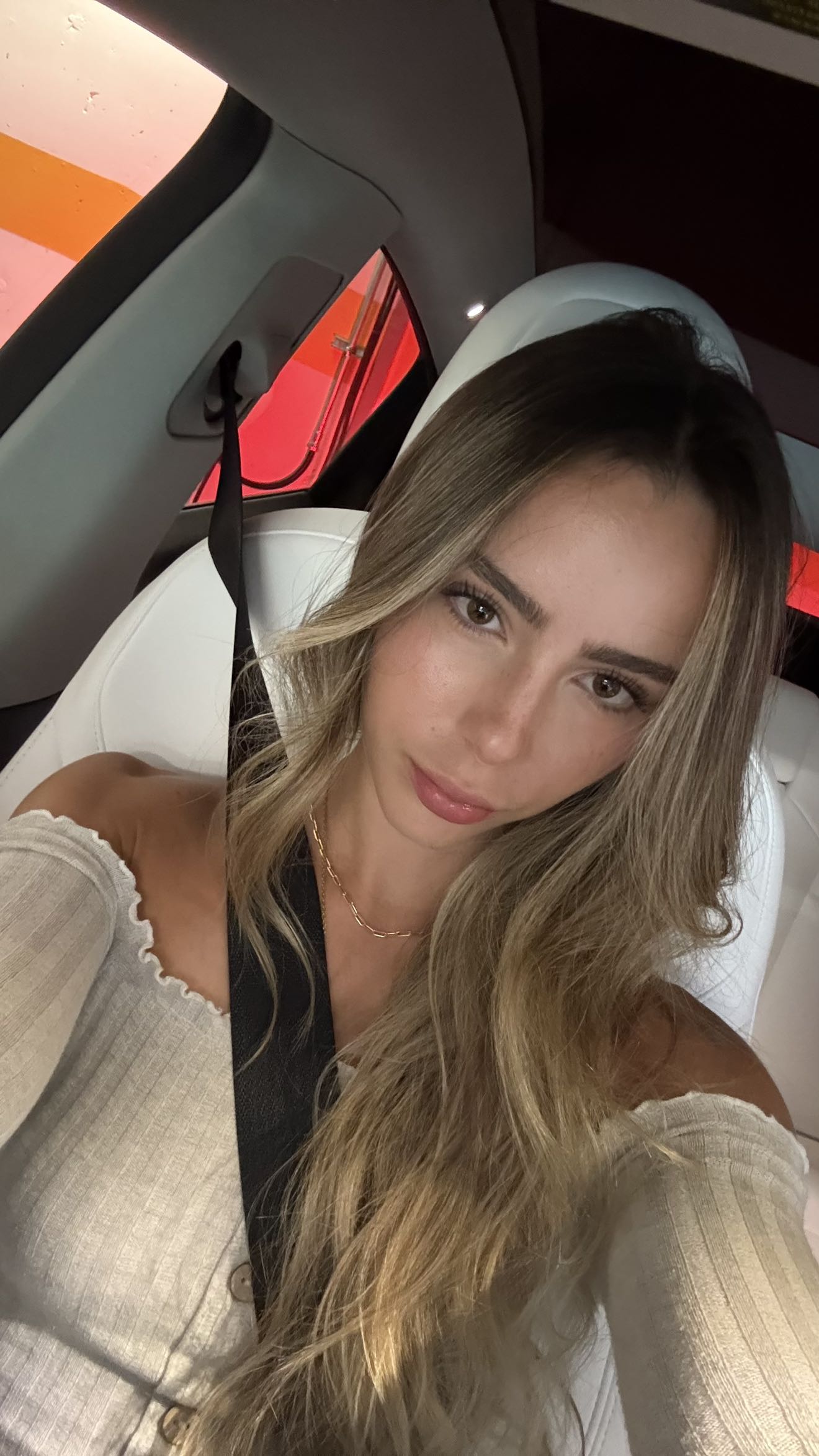 meelahrobbins snapchat image archive image