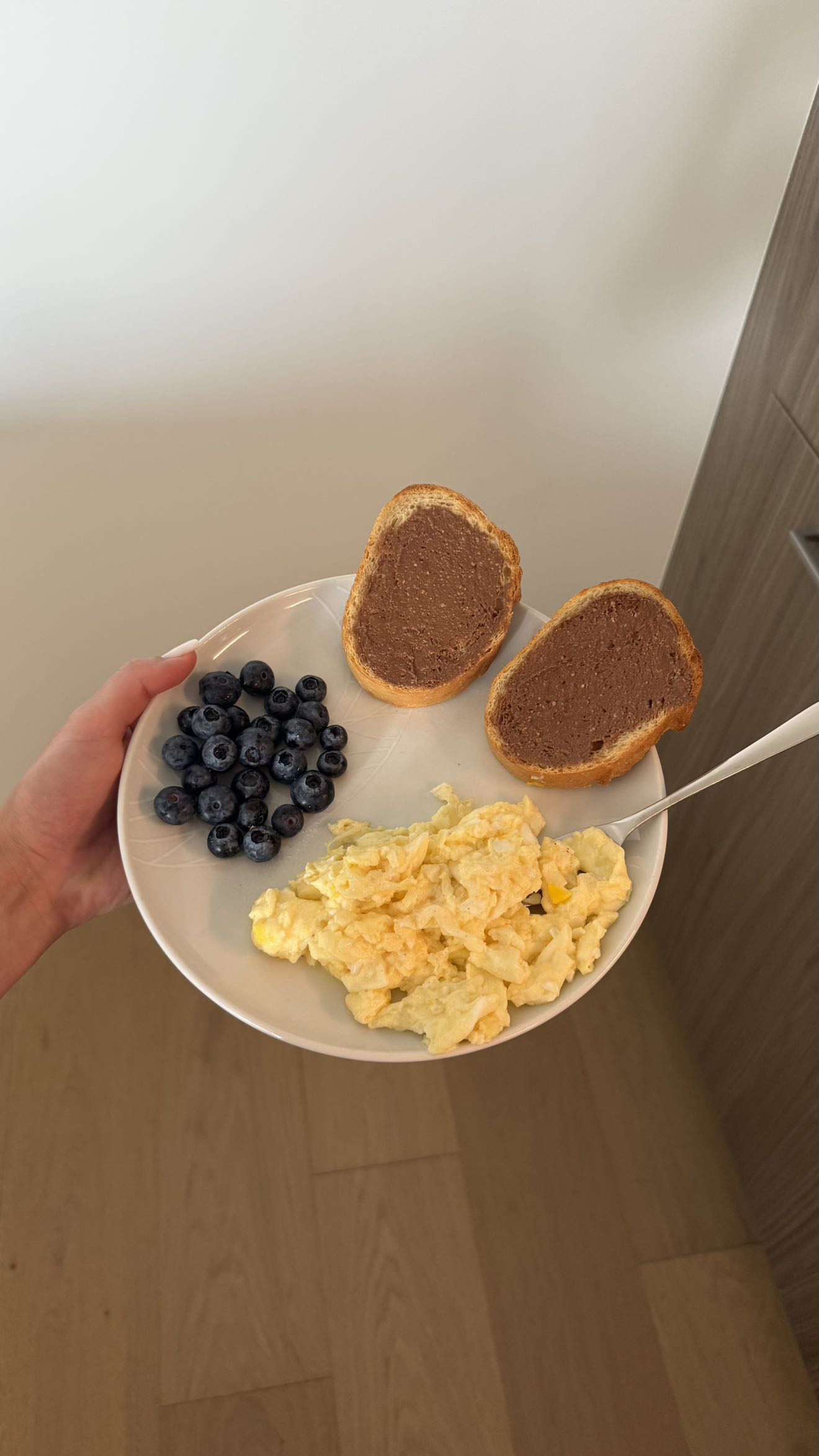 meelahrobbins snapchat image archive image