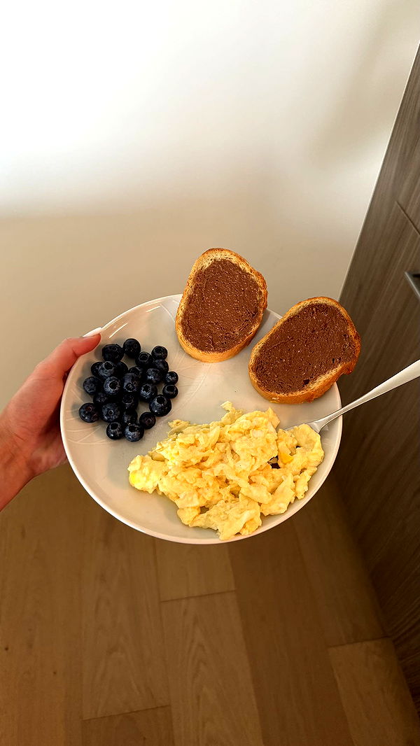 meelahrobbins image ~ Altpins