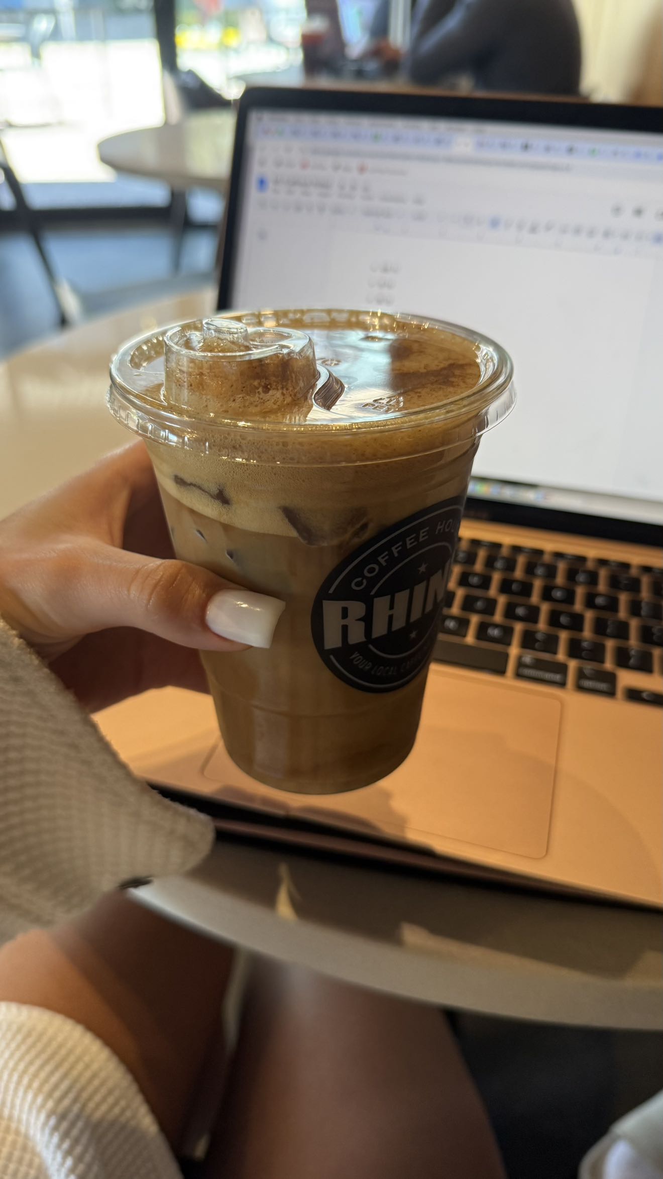 meelahrobbins snapchat image archive image