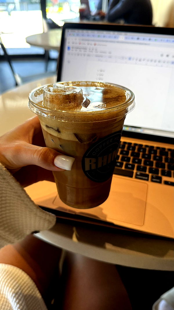 meelahrobbins image ~ Altpins