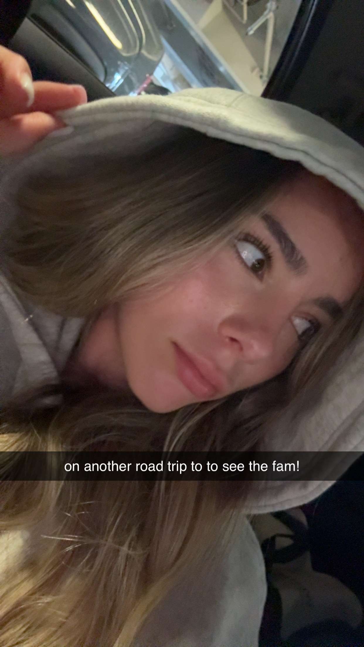 meelahrobbins snapchat image archive image