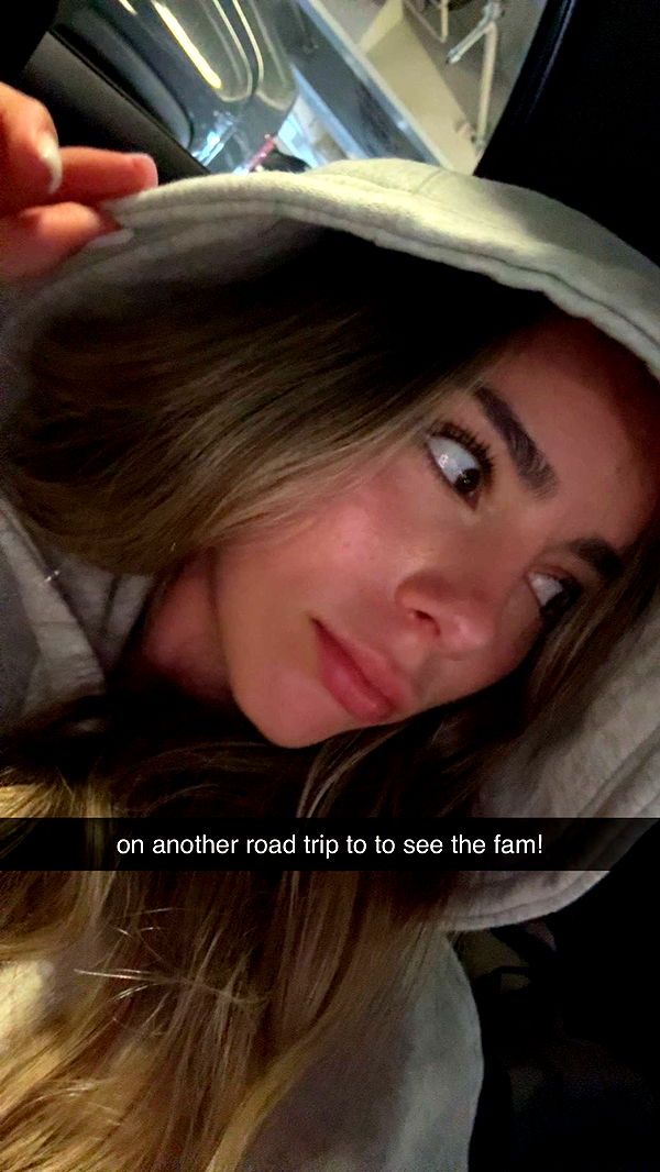 meelahrobbins image ~ Altpins