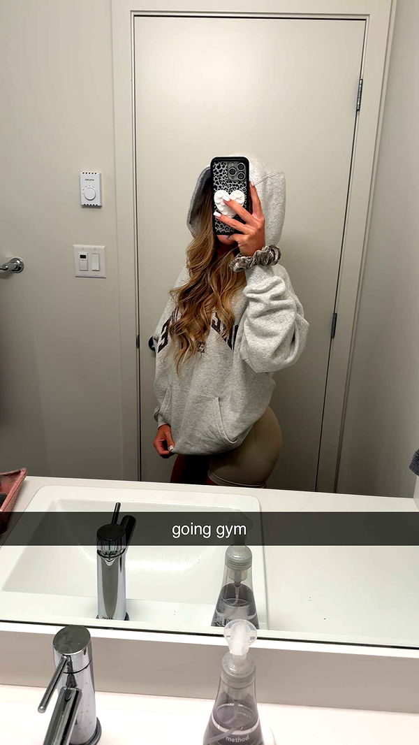 meelahrobbins image ~ Altpins