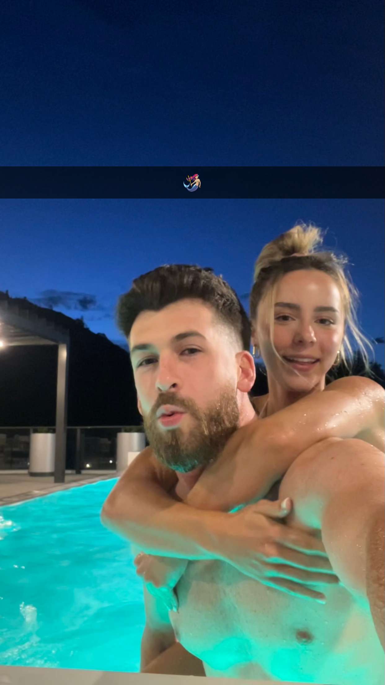 meelahrobbins snapchat image archive image