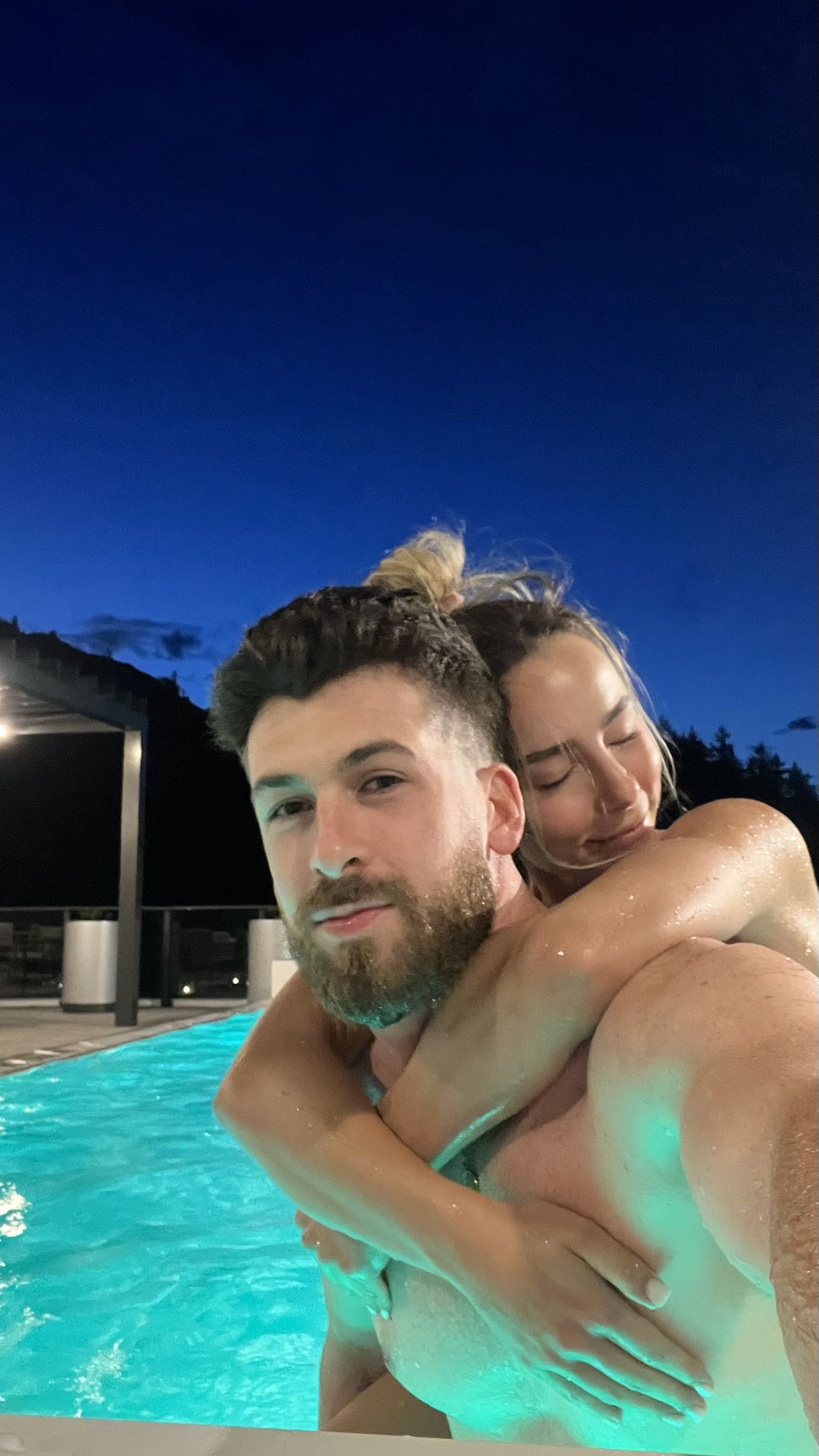 meelahrobbins snapchat image archive image