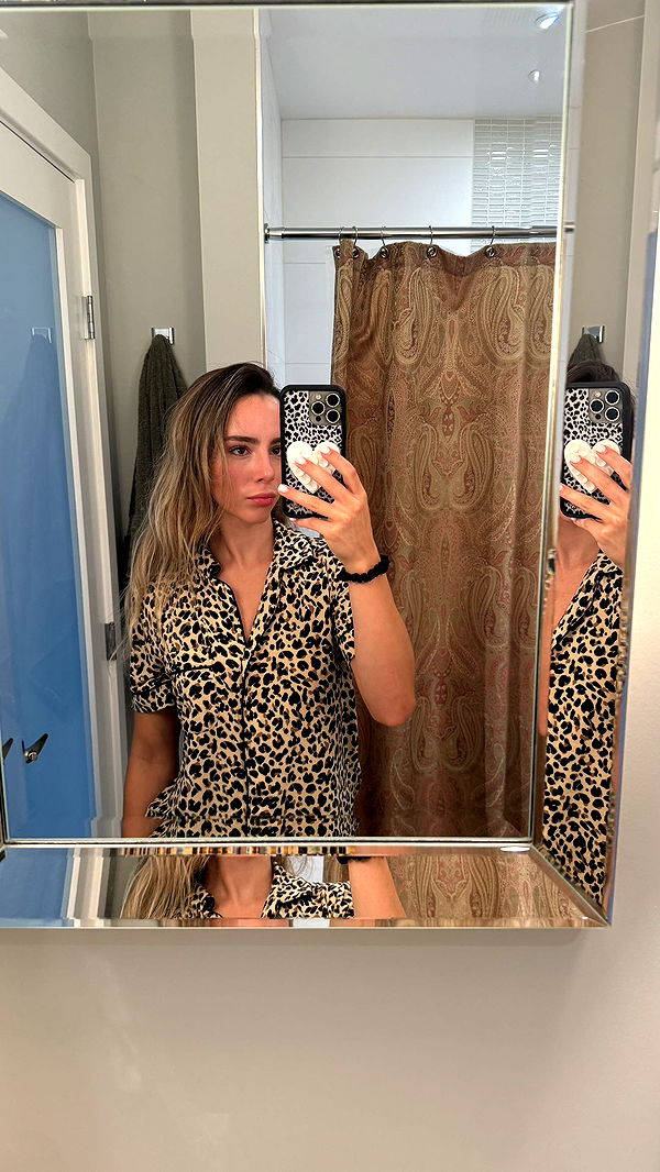 meelahrobbins image ~ Altpins