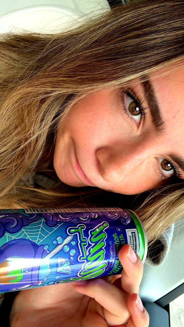 meelahrobbins image ~ Altpins