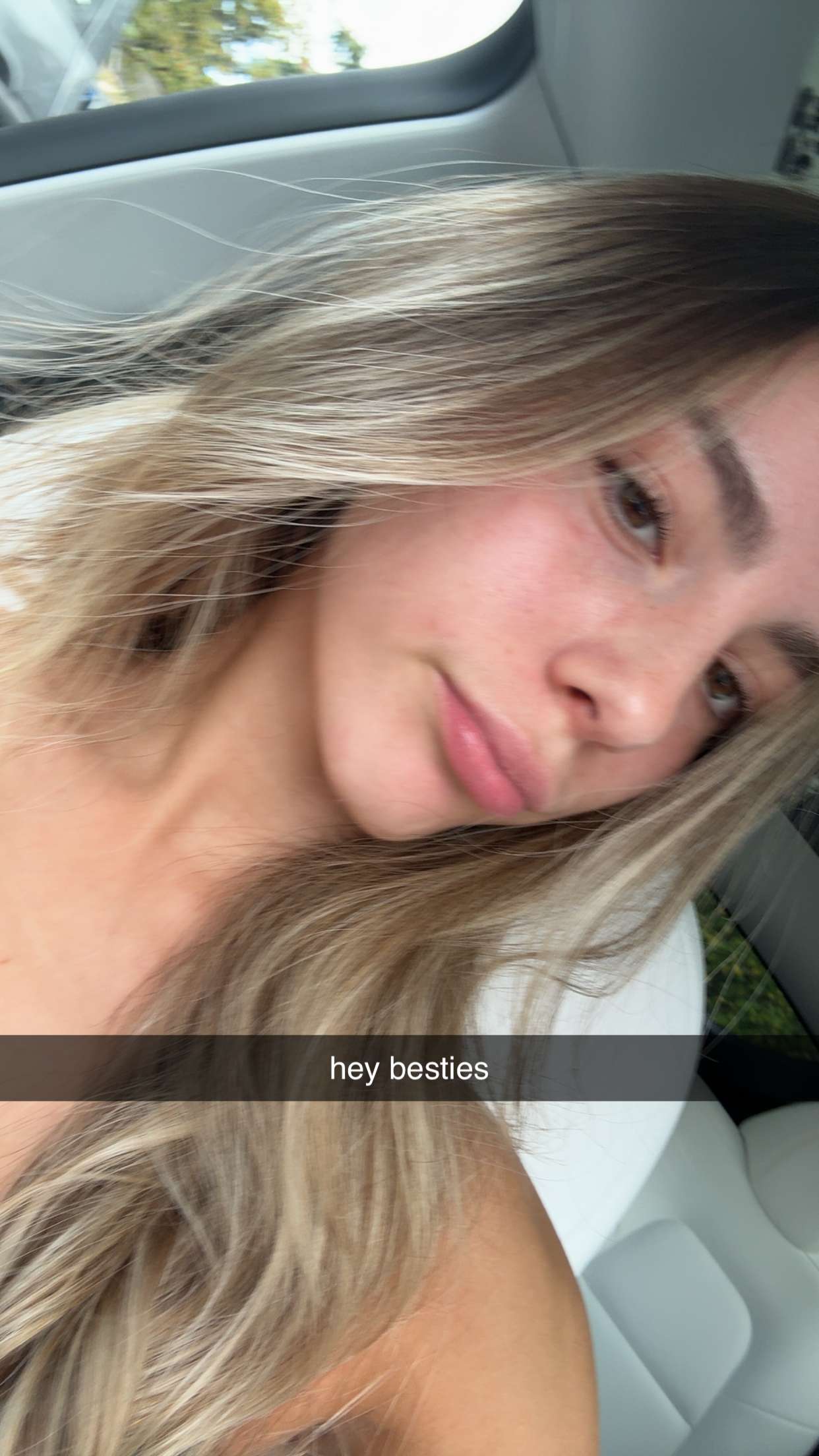 meelahrobbins snapchat image archive image