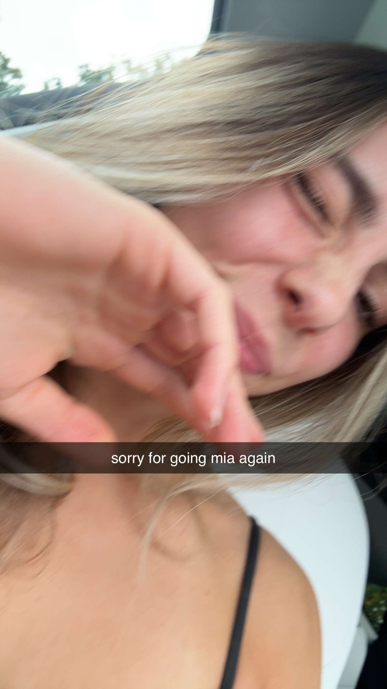 meelahrobbins snapchat image archive image