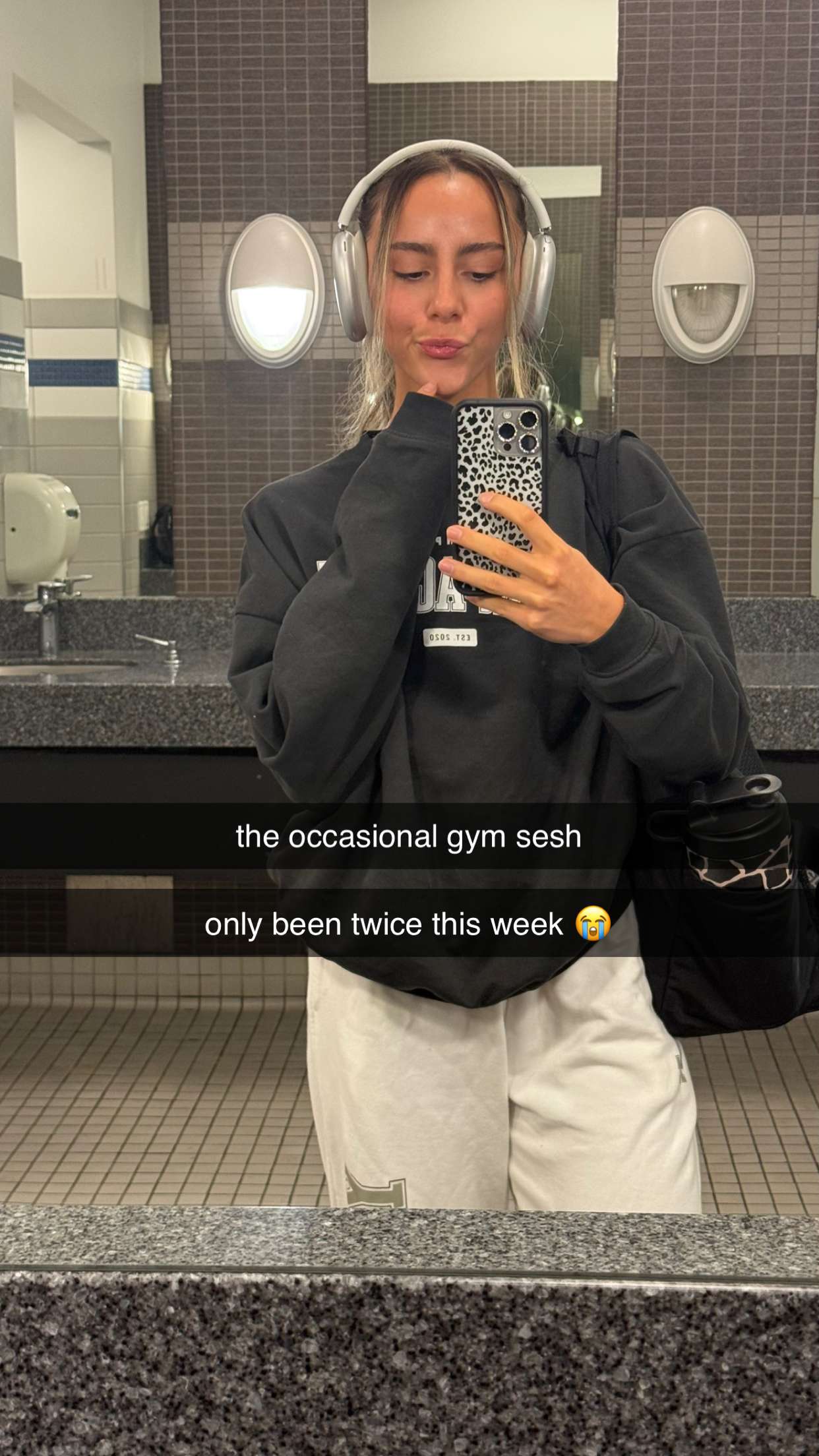 meelahrobbins snapchat image archive image