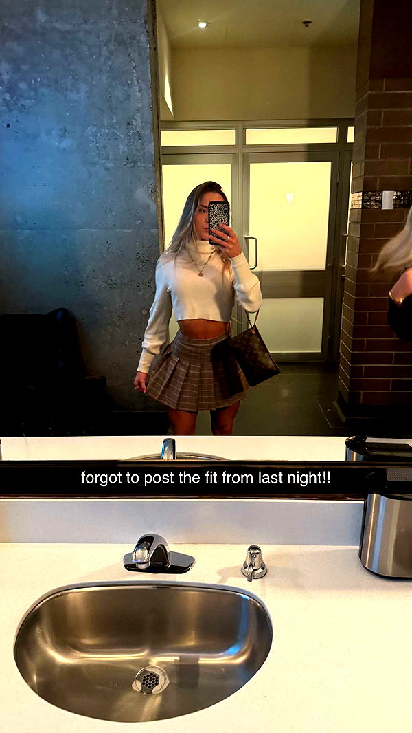 meelahrobbins image ~ Altpins