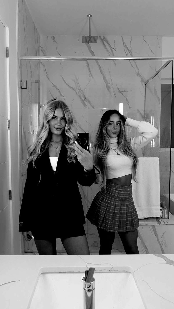 meelahrobbins image ~ Altpins