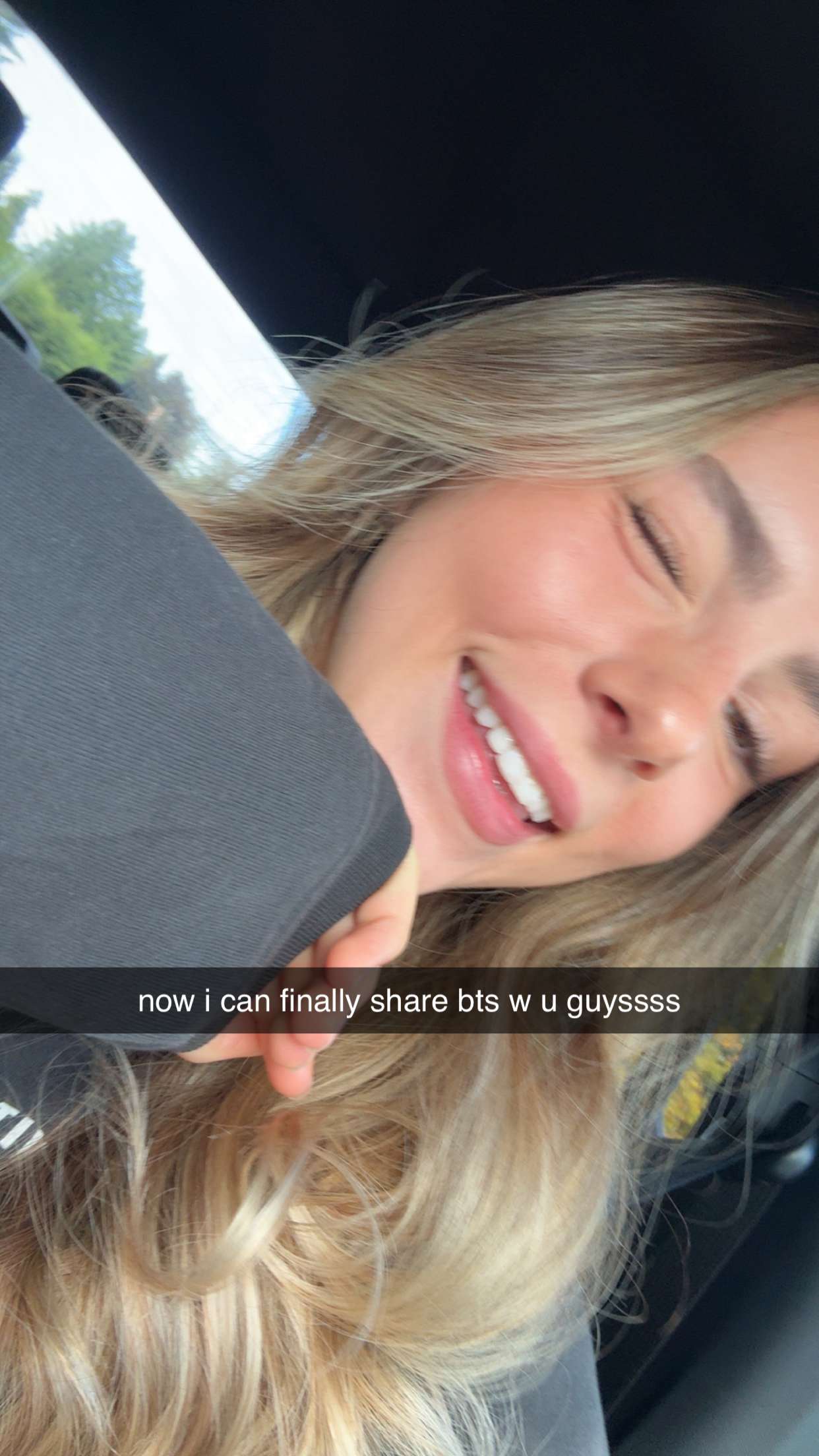 meelahrobbins snapchat image archive image