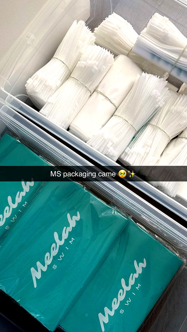 meelahrobbins image ~ Altpins