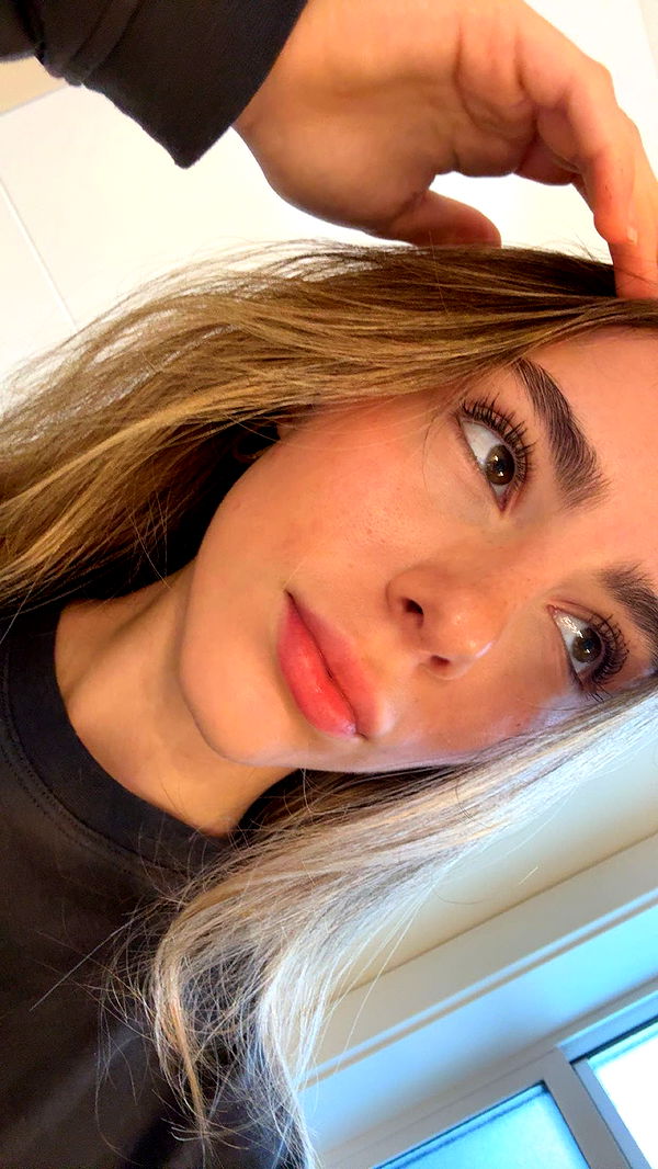 meelahrobbins image ~ Altpins