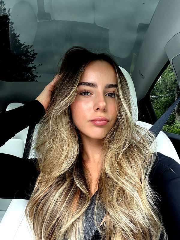 meelahrobbins image ~ Altpins