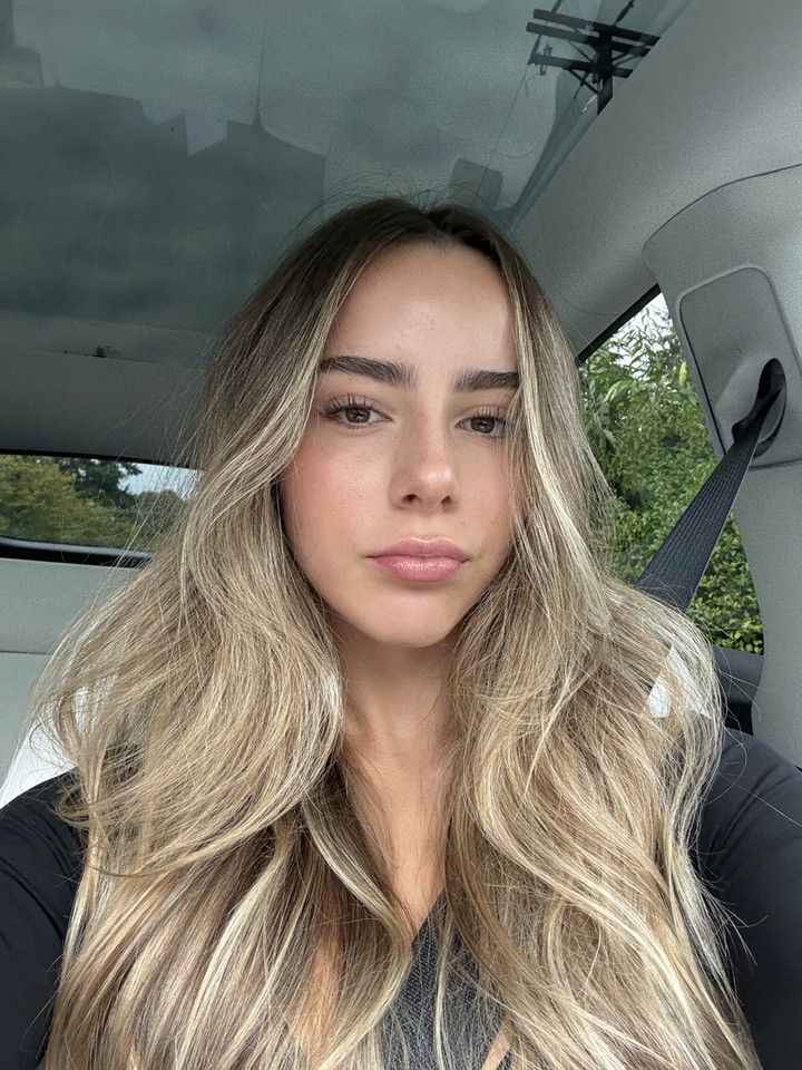 meelahrobbins snapchat image archive image