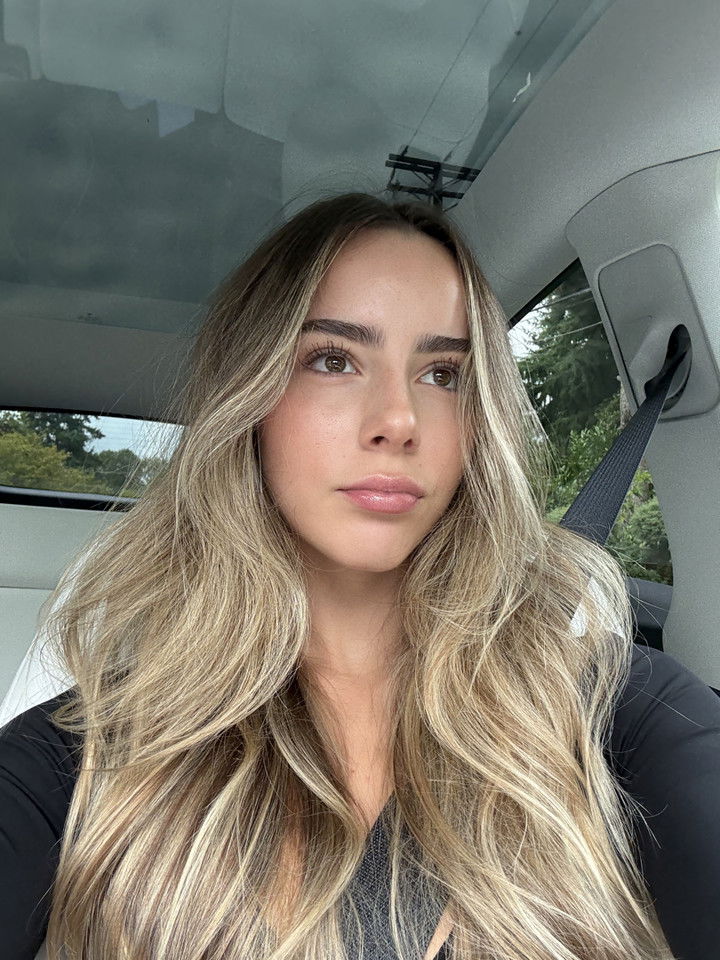 meelahrobbins snapchat image archive image